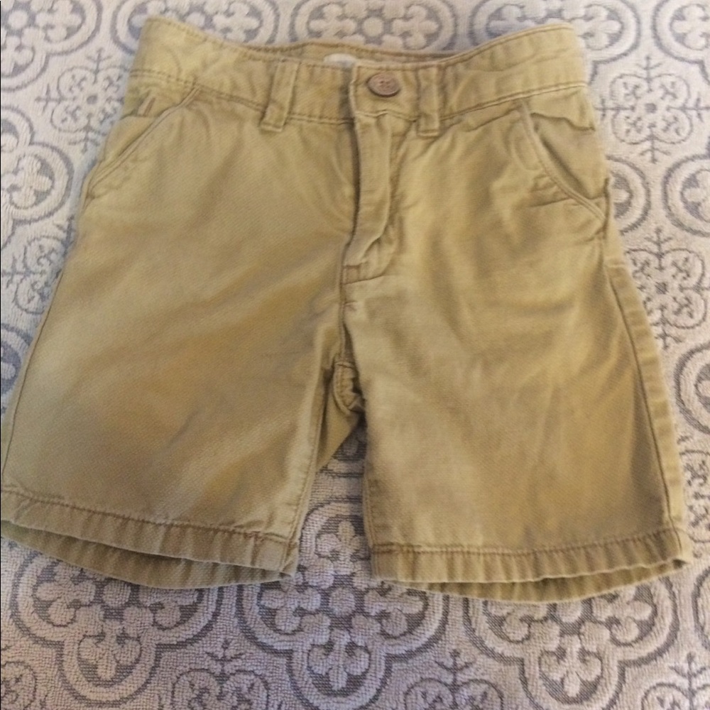 Gently used Zara Boys shorts.